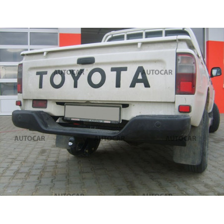 Ťažné zariadenie pre Toyota HILUX - N16/N17 - PickUp - so schodíkom - skrutkový systém