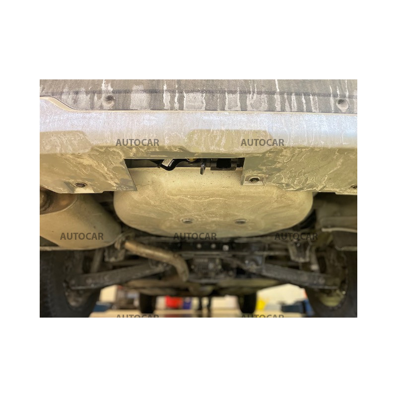 Ťažné zariadenie pre Subaru OUTBACK - odnímateľný vertikálny bajonetový systém