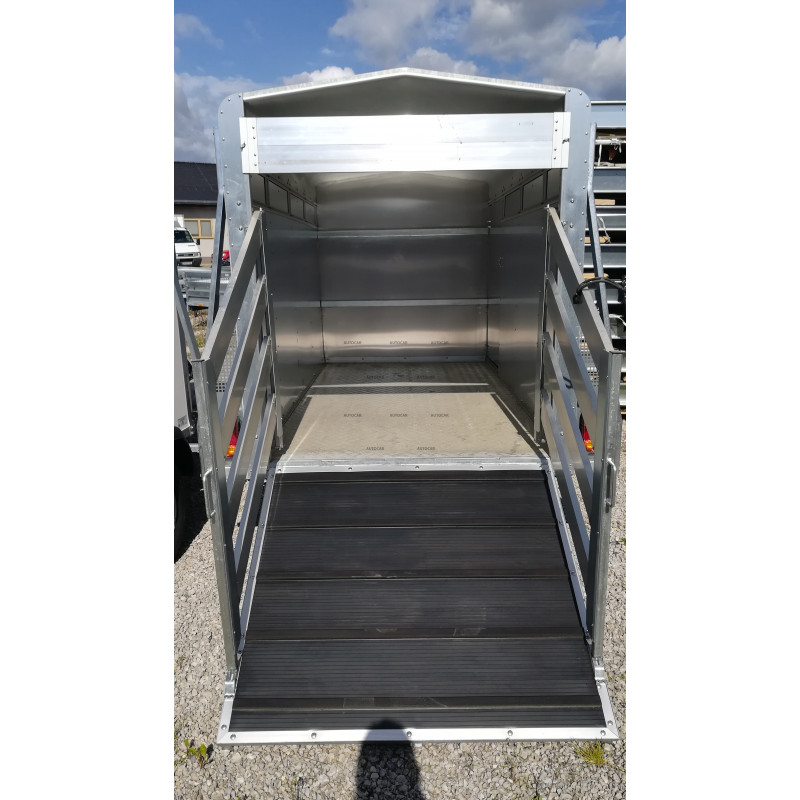 Prívesný vozík PLUTO 1 na prepravu zvierat