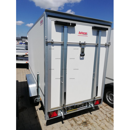 Skriňový prívesný vozík F27361518HTD s rampou Skriňový prívesný vozík F27361518HTD s rampou