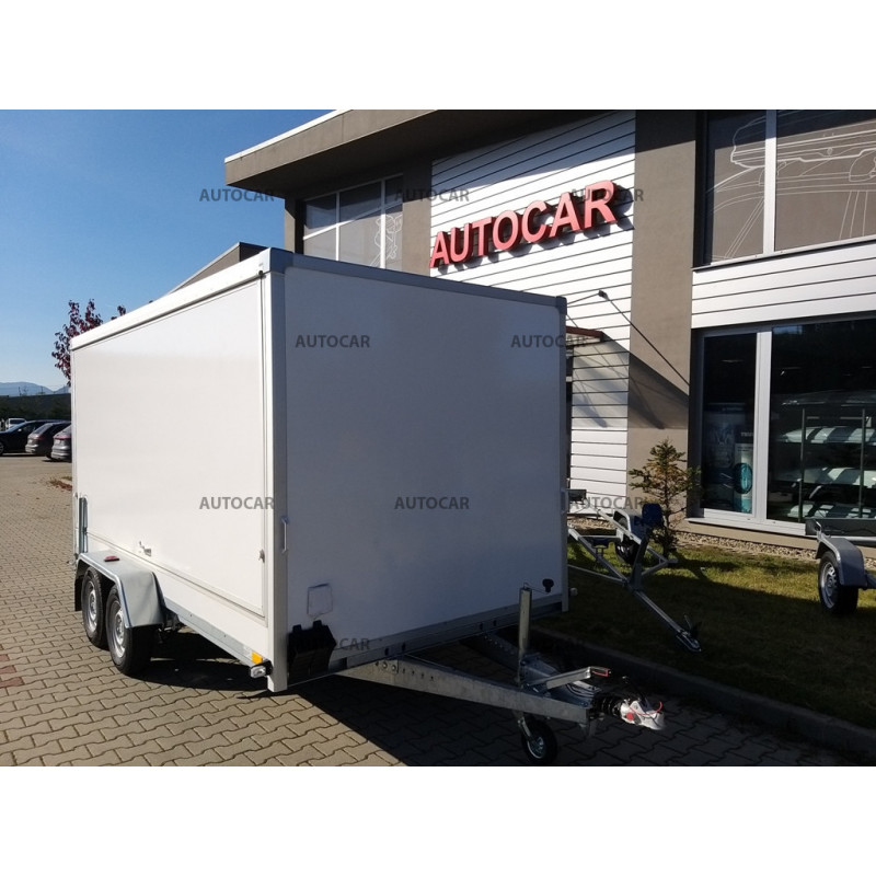 Skriňový prívesný vozík F2741HT rampa, klapka