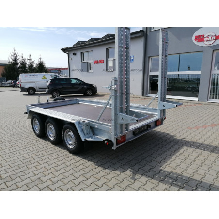 Trojnápravový brzdený prepravník stavebných strojov K3535 Trojnápravový brzdený prepravník stavebných strojov K3535