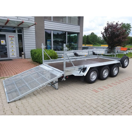 Trojnápravový brzdený prepravník stavebných strojov K4035 Trojnápravový brzdený prepravník stavebných strojov K4035