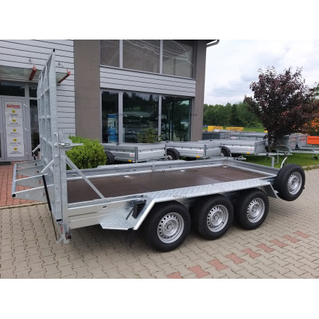 Trojnápravový brzdený prepravník stavebných strojov K4035 Trojnápravový brzdený prepravník stavebných strojov K4035