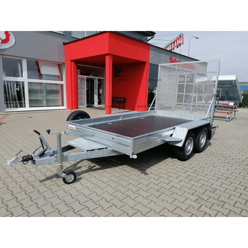 Dvojnápravový brzdený prepravník stavebných strojov K3030