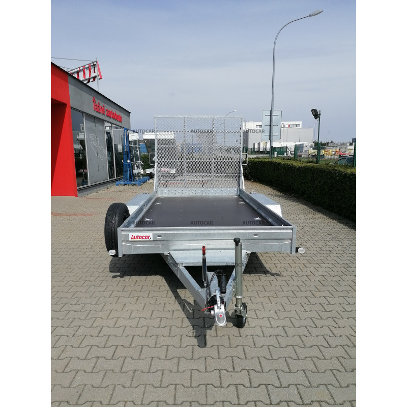 Dvojnápravový brzdený prepravník stavebných strojov K3030