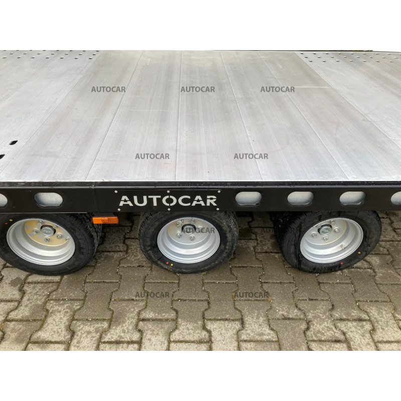 Trojnápravový výklopný brzdený autoprepravník L35G55P ALU