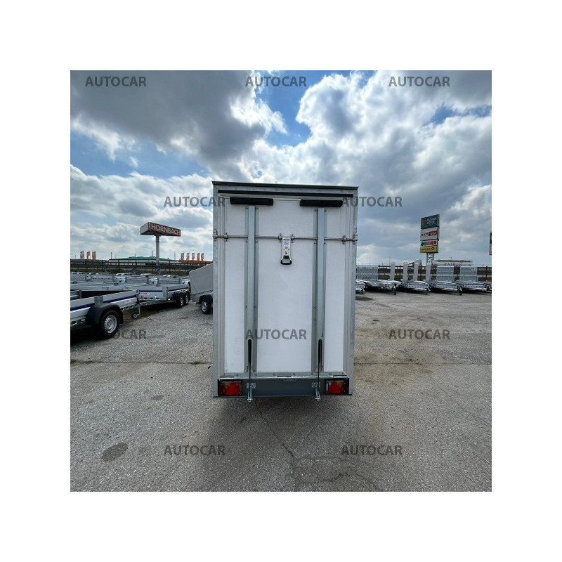 Jednonápravový brzdený skriňový príves(sendvič) F13361518H s rampou