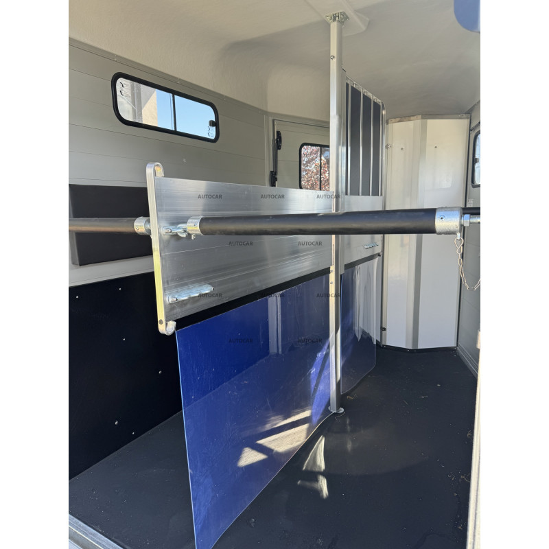 Dvojnápravový brzdený konský príves Touring so sedlovňou