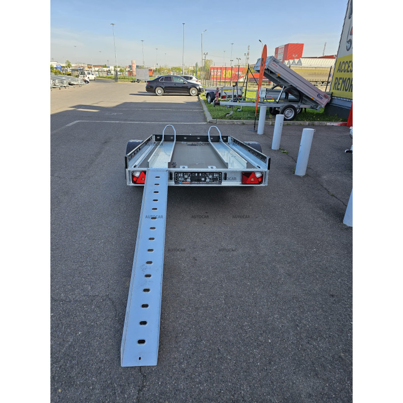 Jednonápravový nebrzdený prívesný vozík na prepravu motocyklov Motomax