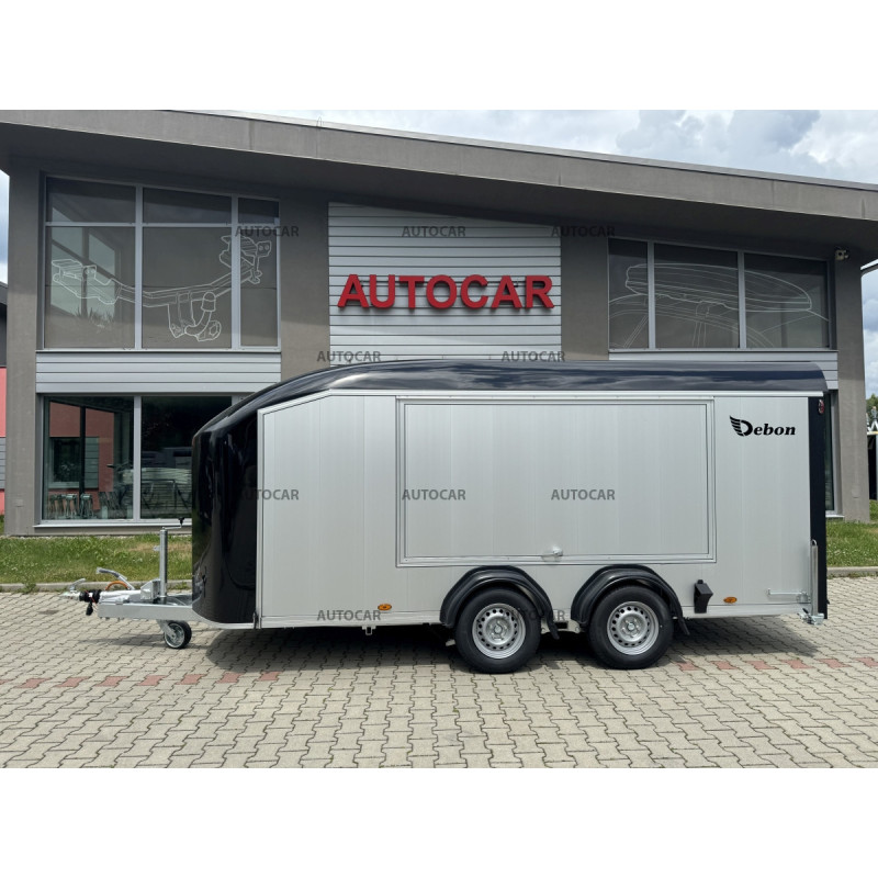 Dvojnápravový brzdený skriňový autoprepravník Debon C900