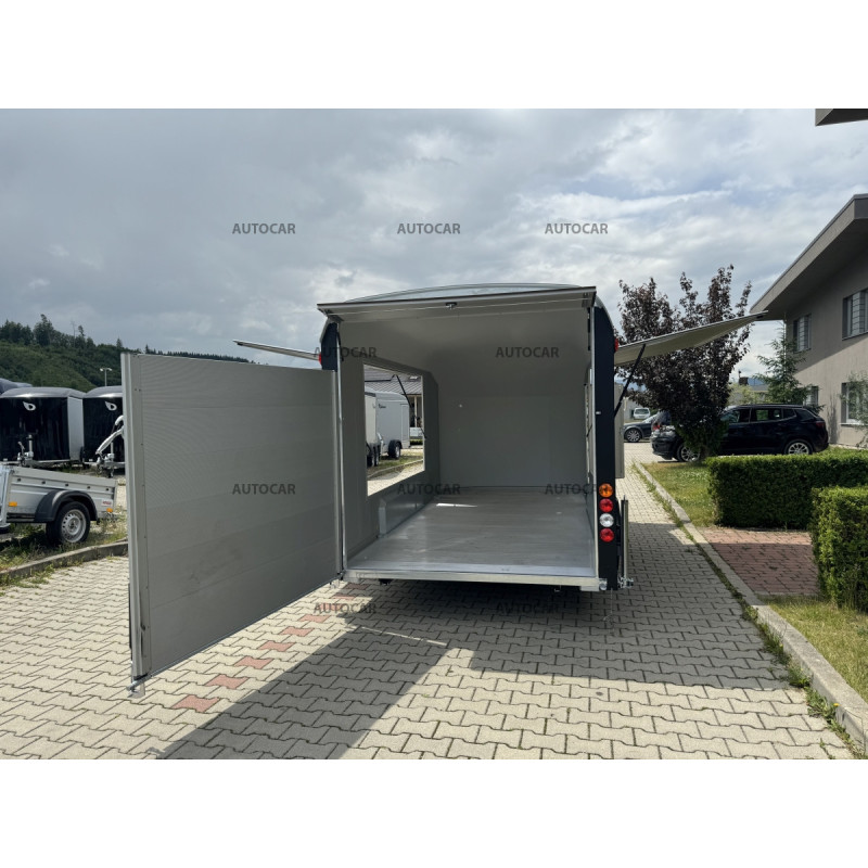 Dvojnápravový brzdený skriňový autoprepravník Debon C900