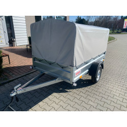 Plachta s konštrukciou na...