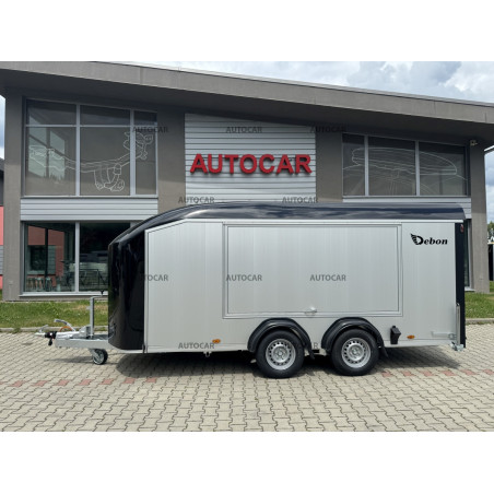 Dvojnápravový brzdený skriňový autoprepravník Debon C900 Dvojnápravový brzdený skriňový autoprepravník Debon C900