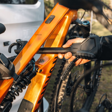 Nosič na 2 bicykle Thule VeloSpace 3 model 9032 na ťažné zariadenie.