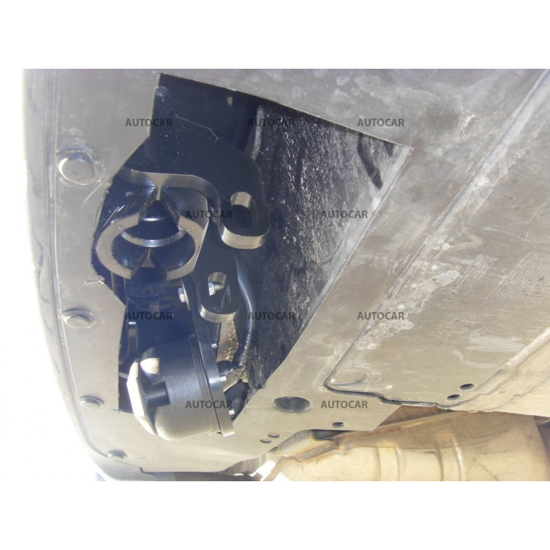 Ťažné zariadenie pre seriu 5 - Sedan - automatický systém - od 2010