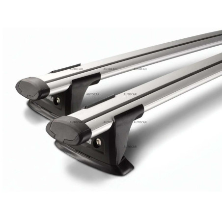 Strešný nosič Yakima ThruBar pre Volkswagen Golf (2008–2012) – holá strecha