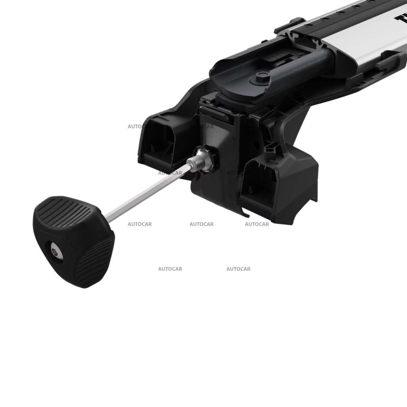 Strešný nosič Thule WingBar Edge pre Suzuki Hustler (2014 – ...) – integrované strešné lyžiny