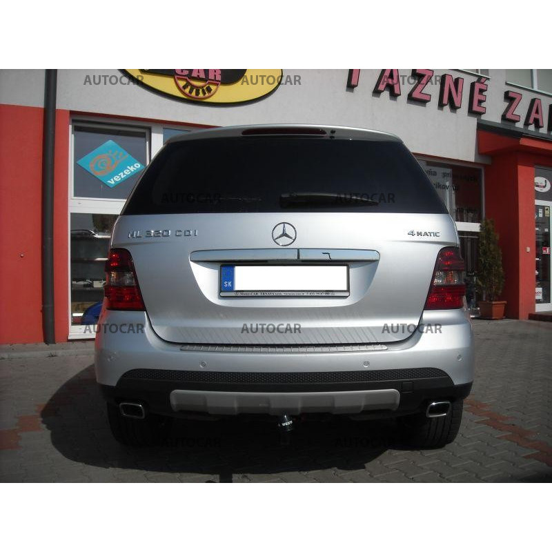 Ťažné zariadenie pre Mercedes M / ML - W164 - odnímateľný vertikálny bajonetový systém