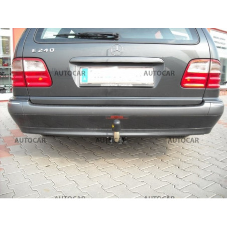 Ťažné zariadenie pre E - Combi, (W 210) - automatický systém - od 1995/06 do 2002/03 Ťažné zariadenie pre E - Combi, (W 210) - automatický systém - od 1995/06 do 2002/03