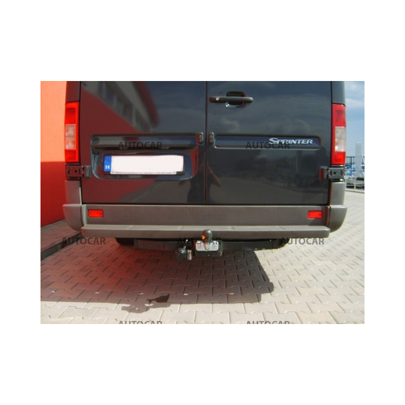 Ťažné zariadenie pre Mercedes SPRINTER - Dodávka so schodíkom - Rázvor 3,55 / 4,025 m - skrutkový systém