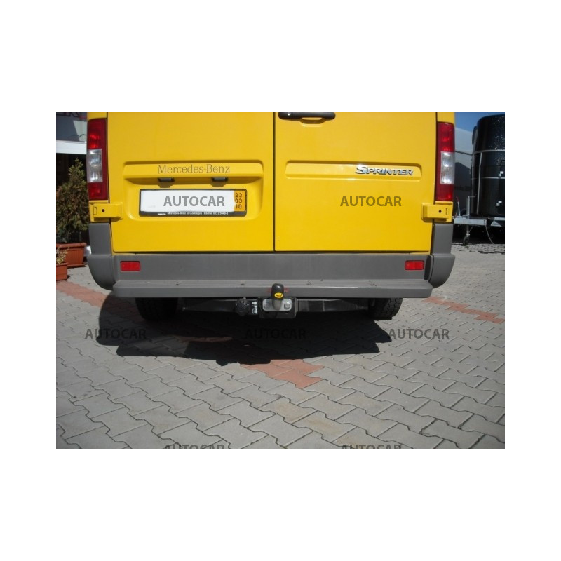 Ťažné zariadenie pre Mercedes SPRINTER - Dodávka so schodíkom - Rázvor 3,55 / 4,025 m - skrutkový systém
