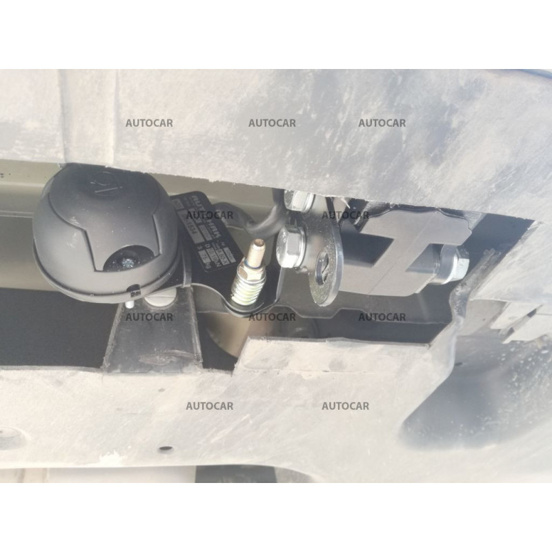 Ťažné zariadenie - automatický vertikálny systém