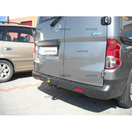 Ťažné zariadenie pre Nissan NV 200 - skrutkový systém - od 2009