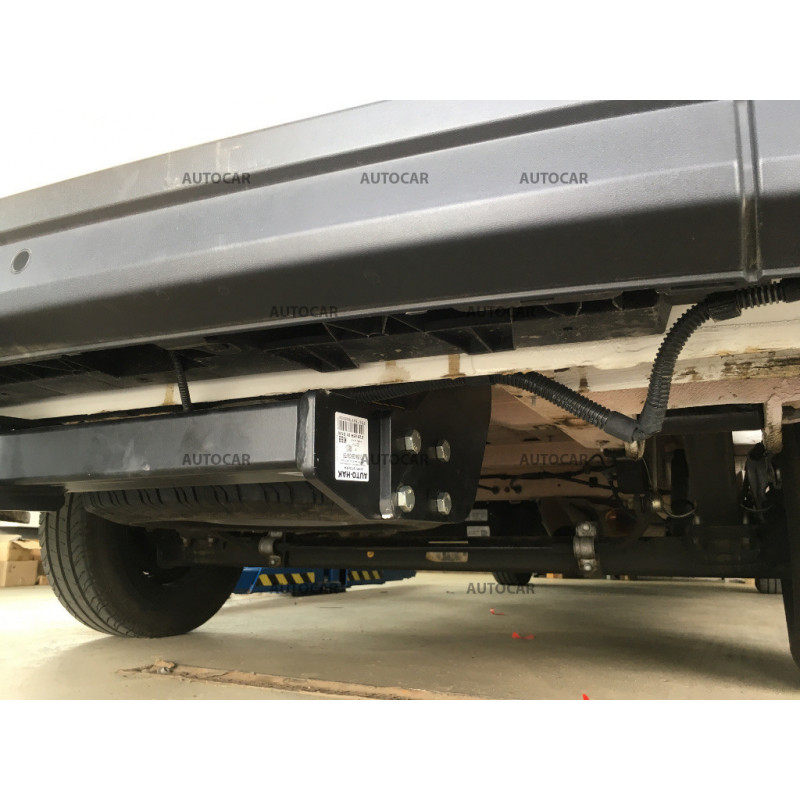 Ťažné zariadenie pre Volkswagen CRAFTER - Dodávka bez schodíka - Jednomontáž - skrutkový systém